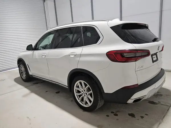 5UXCR6C5XKLL04806 2019 BMW X5 - Image 2