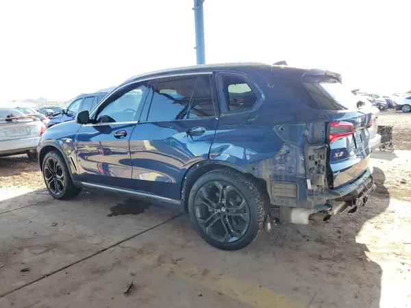 5UXCR6C5XKLL07933 2019 BMW X5 - Image 2