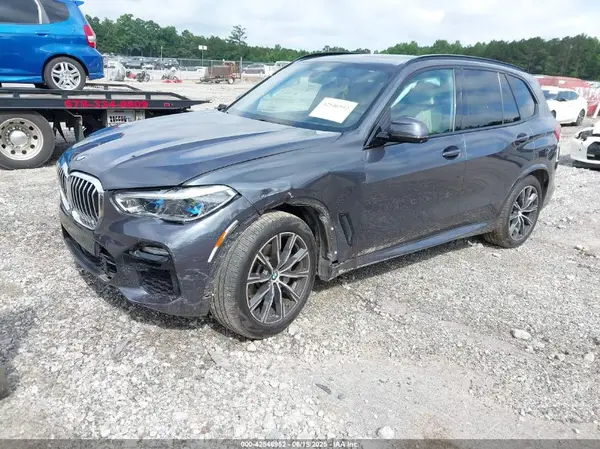 5UXCR6C5XKLL10119 2019 BMW X5 - Image 2