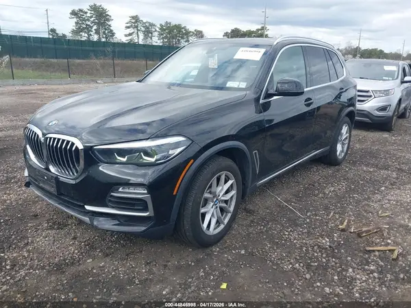 5UXCR6C5XKLL11917 2019 BMW X5 - Image 2