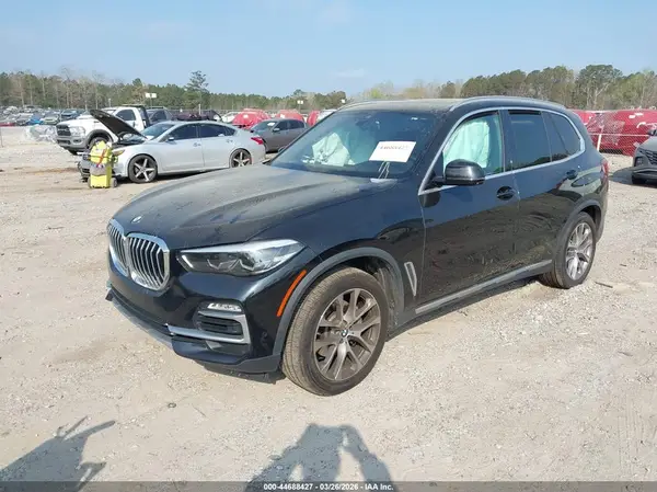 5UXCR6C5XKLL13053 2019 BMW X5 - Image 2