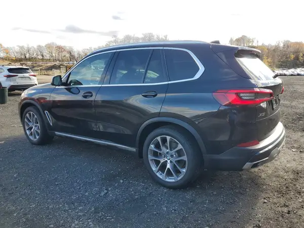 5UXCR6C5XKLL21279 2019 BMW X5 - Image 2