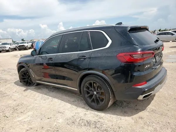 5UXCR6C5XKLL22528 2019 BMW X5 - Image 2