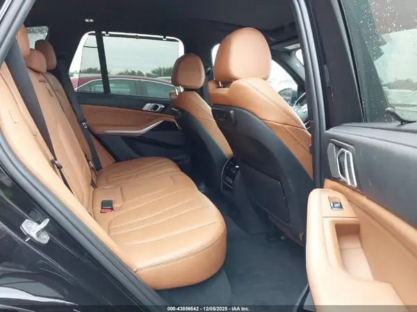 5UXCR6C5XKLL25767 2019 BMW X5 - Image 8