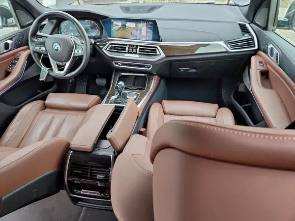 5UXCR6C5XKLL33772 2019 BMW X5 - Image 8