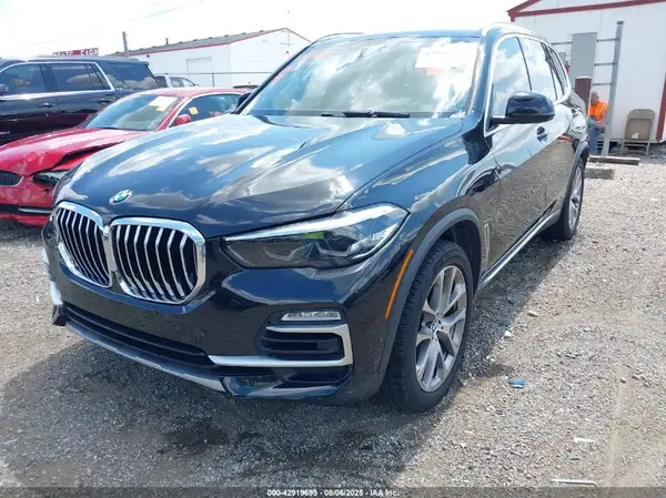 5UXCR6C5XKLL33996 2019 BMW X5 - Image 2
