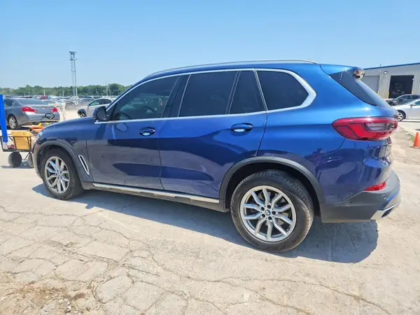 5UXCR6C5XKLL35506 2019 BMW X5 - Image 2