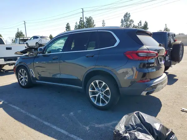 5UXCR6C5XKLL38986 2019 BMW X5 - Image 2