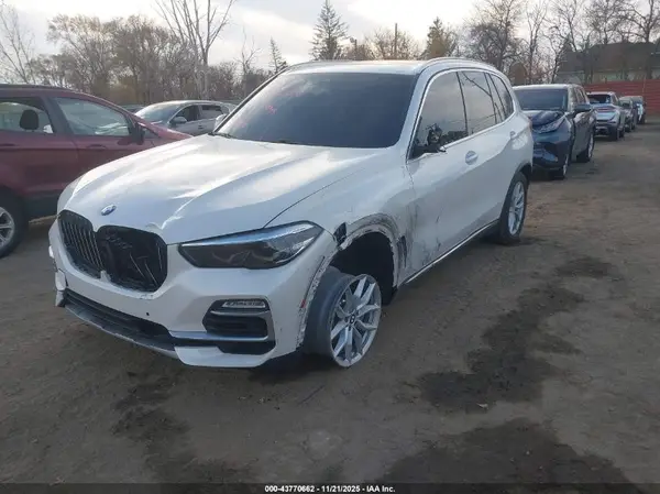 5UXCR6C5XKLL62446 2019 BMW X5 - Image 2