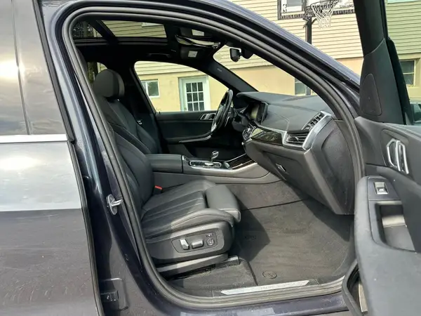 5UXCR6C5XKLL64746 2019 BMW X5 - Image 8
