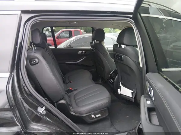 5UXCW2C00L9A00052 2020 BMW X7 - Image 8