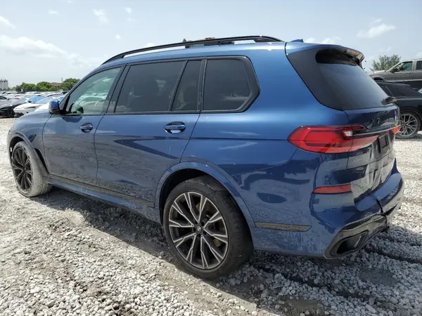 5UXCW2C00L9A01136 2020 BMW X7 - Image 2