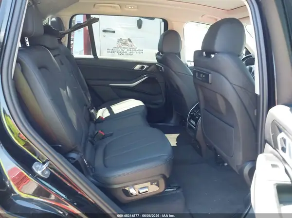 5UXCW2C00L9A02075 2020 BMW X7 - Image 8