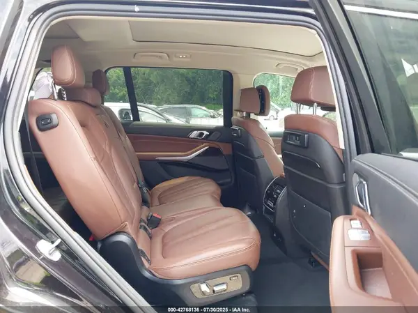 5UXCW2C00L9B58830 2020 BMW X7 - Image 8