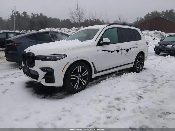 5UXCW2C00L9B68239 2020 BMW X7 - Image 2