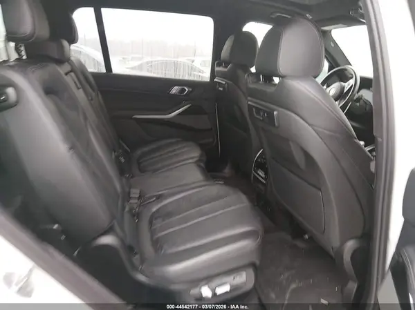5UXCW2C00L9B68239 2020 BMW X7 - Image 8