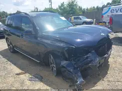 5UXCW2C00L9D02229 2020 BMW X7