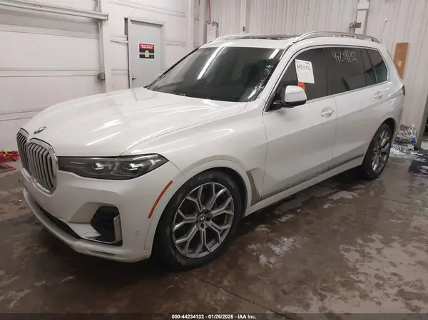 5UXCW2C00M9D78485 2021 BMW X7 - Image 2