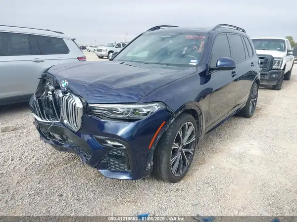 5UXCW2C00M9E43416 2021 BMW X7 - Image 2