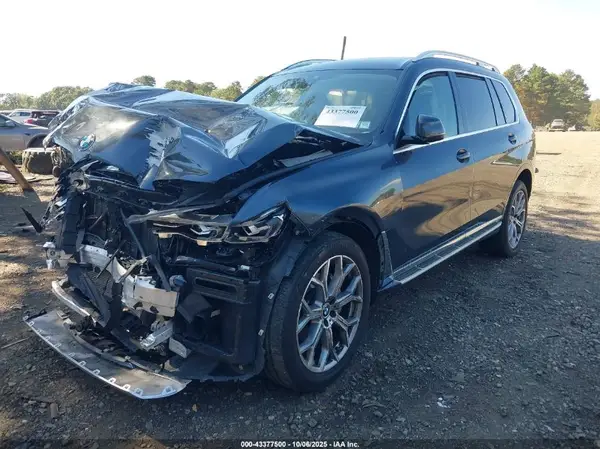 5UXCW2C00M9E87920 2021 BMW X7 - Image 2