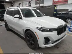 5UXCW2C00N9L04417 2022 BMW X7
