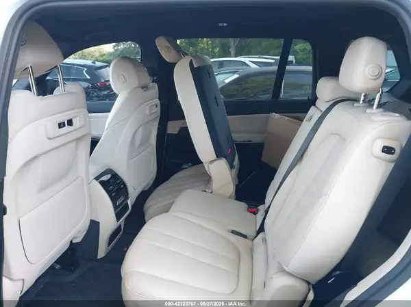 5UXCW2C00N9L30287 2022 BMW X7 - Image 8