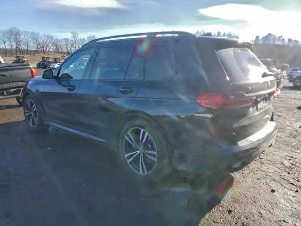 5UXCW2C00N9L71227 2022 BMW X7 - Image 2