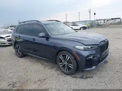5UXCW2C00N9L81661 2022 BMW X7