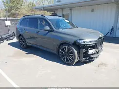 5UXCW2C00N9M08230 2022 BMW X7