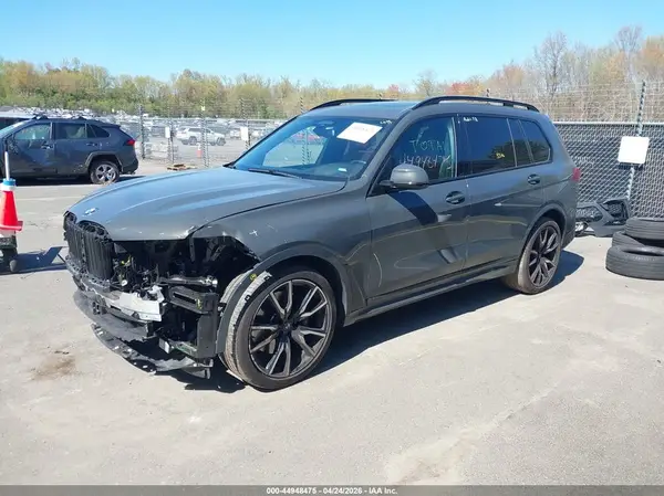 5UXCW2C00N9M08230 2022 BMW X7 - Image 2