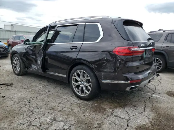 5UXCW2C00N9N14385 2022 BMW X7 - Image 2