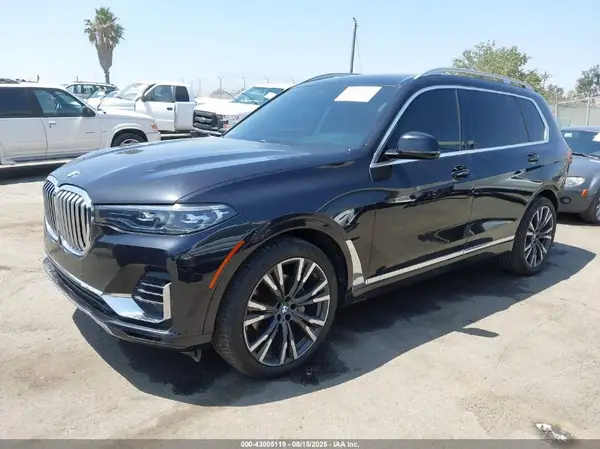 5UXCW2C01L9C29727 2020 BMW X7 - Image 2