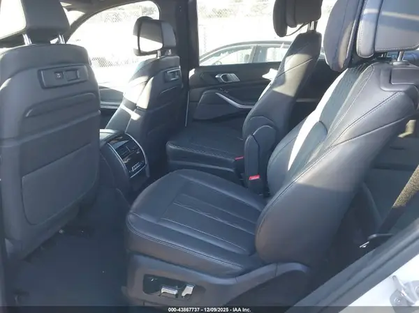 5UXCW2C01L9C45507 2020 BMW X7 - Image 8