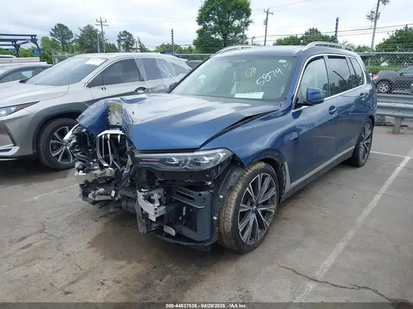 5UXCW2C01M9D85879 2021 BMW X7 - Image 2