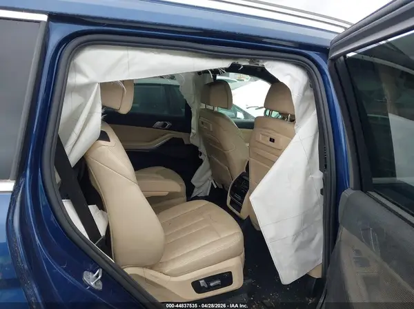 5UXCW2C01M9D85879 2021 BMW X7 - Image 8