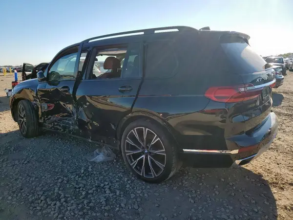 5UXCW2C01M9D88992 2021 BMW X7 - Image 2