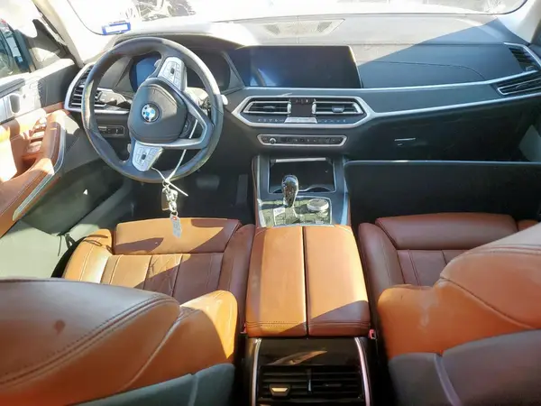 5UXCW2C01M9D88992 2021 BMW X7 - Image 8