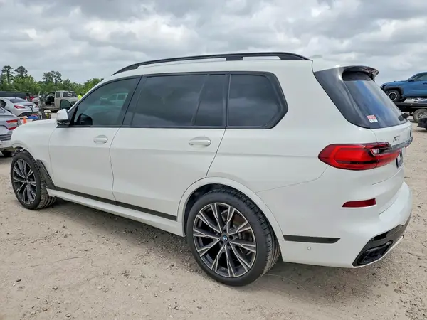 5UXCW2C01M9D89611 2021 BMW X7 - Image 2