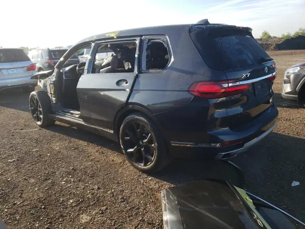 5UXCW2C01M9E76067 2021 BMW X7 - Image 2