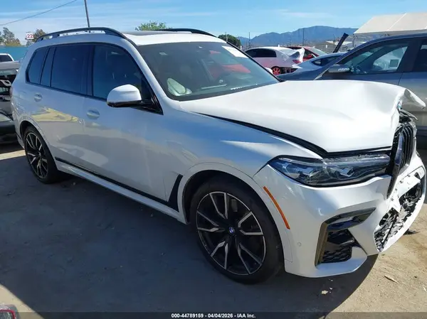 5UXCW2C01M9E98358 2021 BMW X7 - Image 1