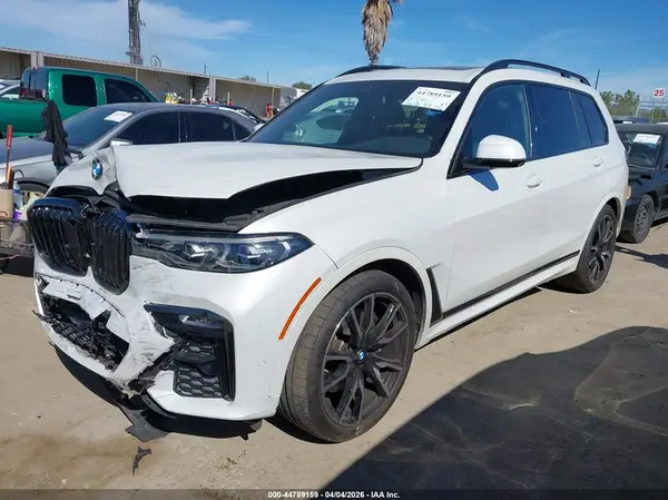 5UXCW2C01M9E98358 2021 BMW X7 - Image 2