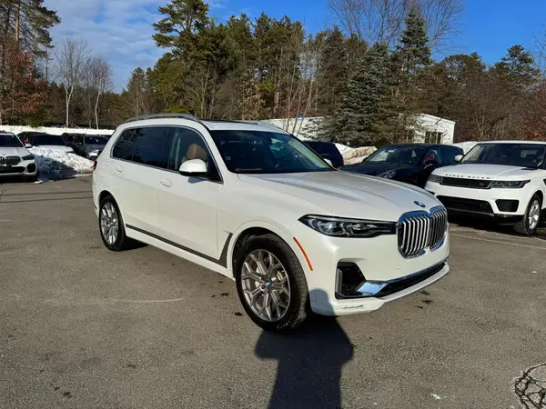 5UXCW2C01M9F03591 2021 BMW X7 - Image 2