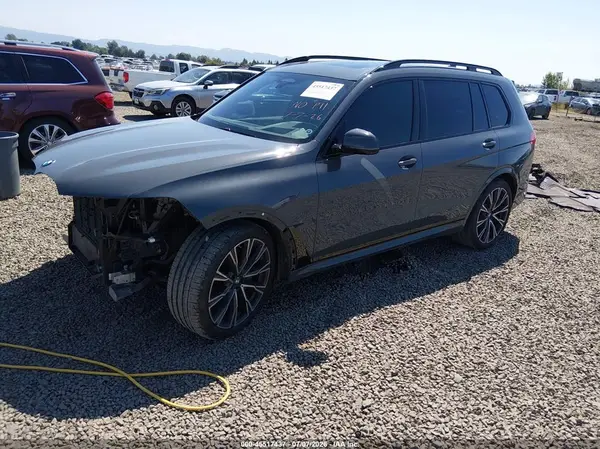 5UXCW2C01M9F51642 2021 BMW X7 - Image 2