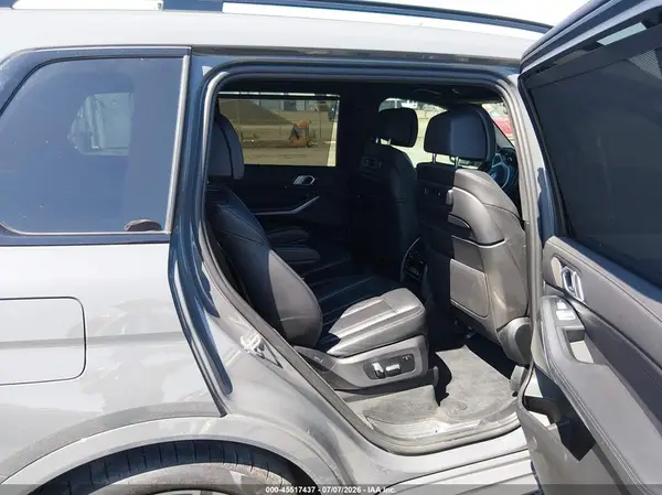 5UXCW2C01M9F51642 2021 BMW X7 - Image 8