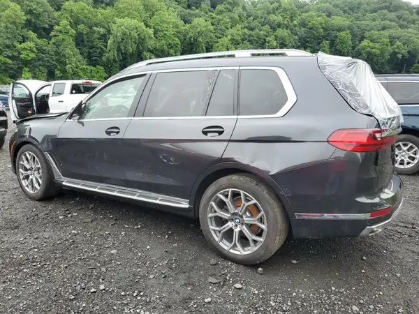 5UXCW2C01M9G39459 2021 BMW X7 - Image 2