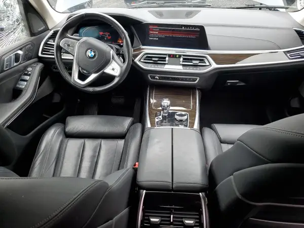 5UXCW2C01M9G39459 2021 BMW X7 - Image 8