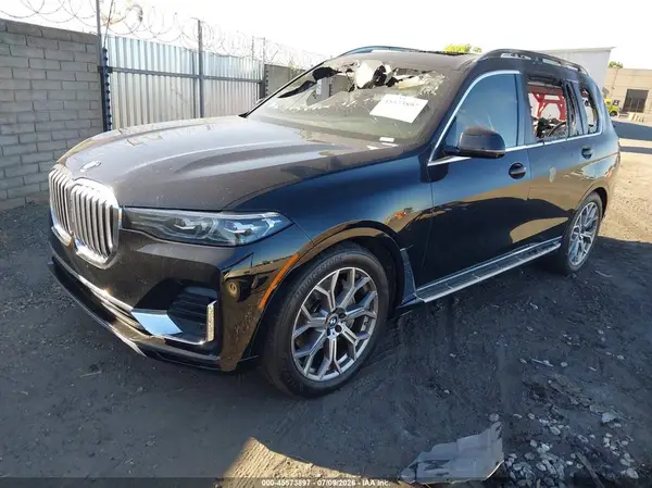 5UXCW2C01M9G78567 2021 BMW X7 - Image 2