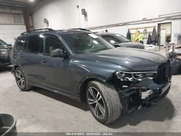 5UXCW2C01M9G97359 2021 BMW X7 - Image 1
