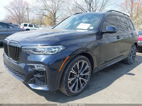 5UXCW2C01M9H45488 2021 BMW X7 - Image 2