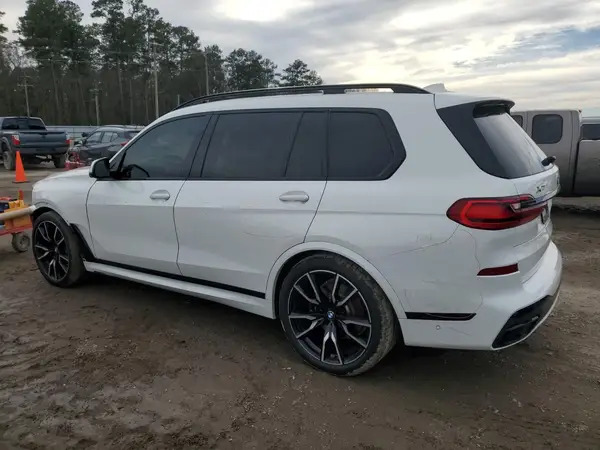 5UXCW2C01N9K68415 2022 BMW X7 - Image 2